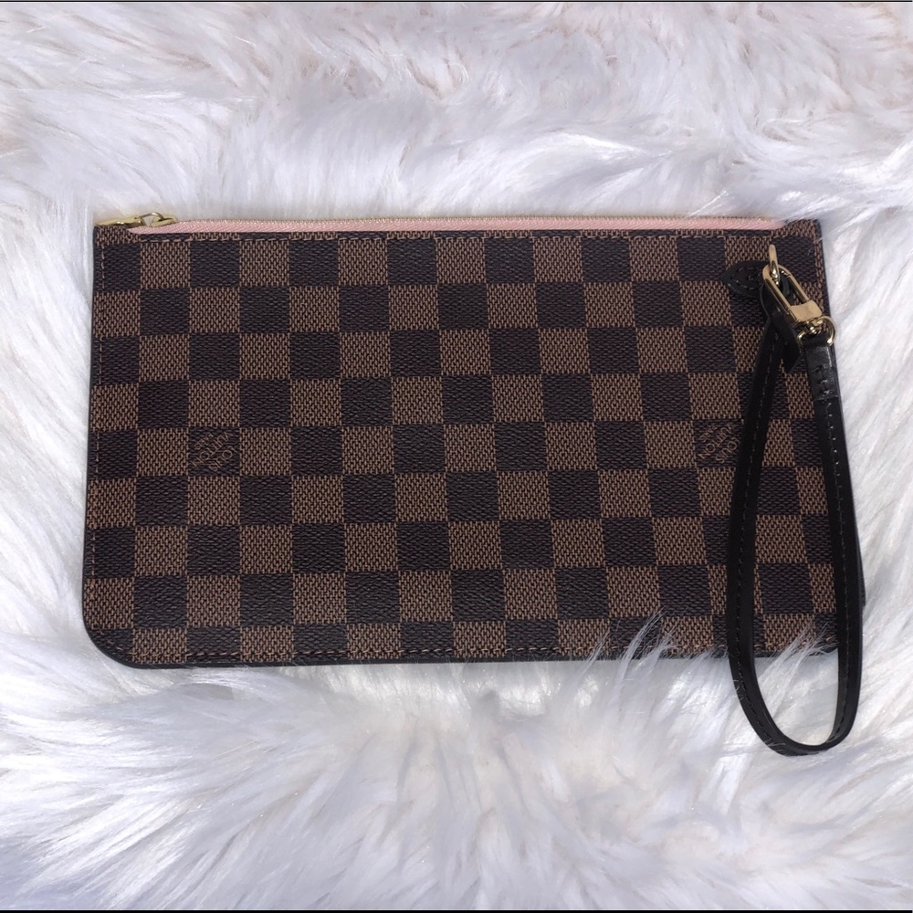 Louis Vuitton Neverfull pouch